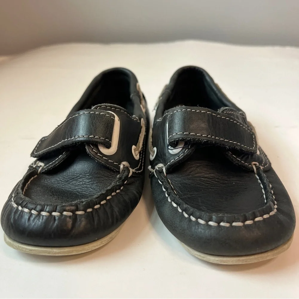 six pieds trois pouces Boys Dark Leather Self Closure Loafers